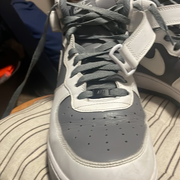 Nike Air Force 1s high tops with strap - Picture 2 of 4